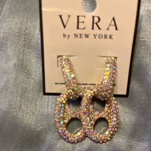 Beautiful earrings for just about any occasion. Christmas is coming! Get now!